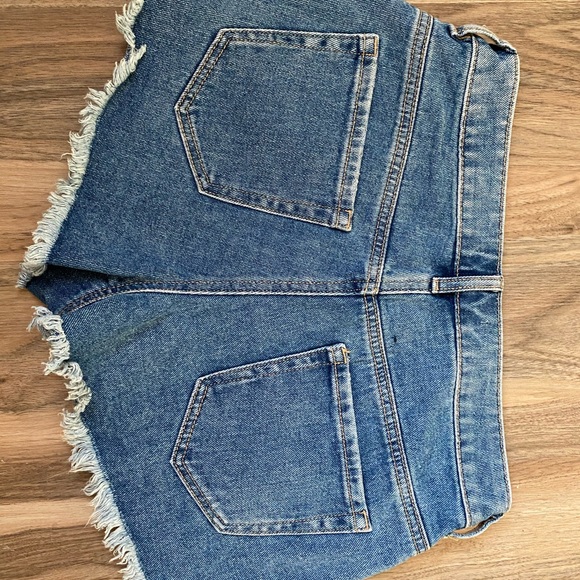 Cute shorts! - Picture 2 of 2